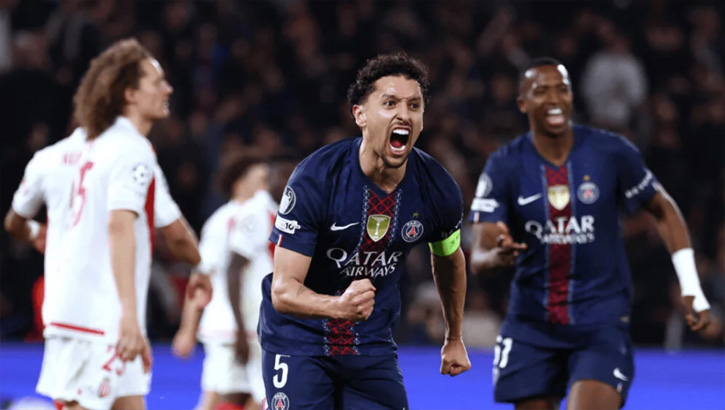 লাল কার্ডে বদলে গেল ম্যাচ, শেষ ষোলোয় পিএসজি